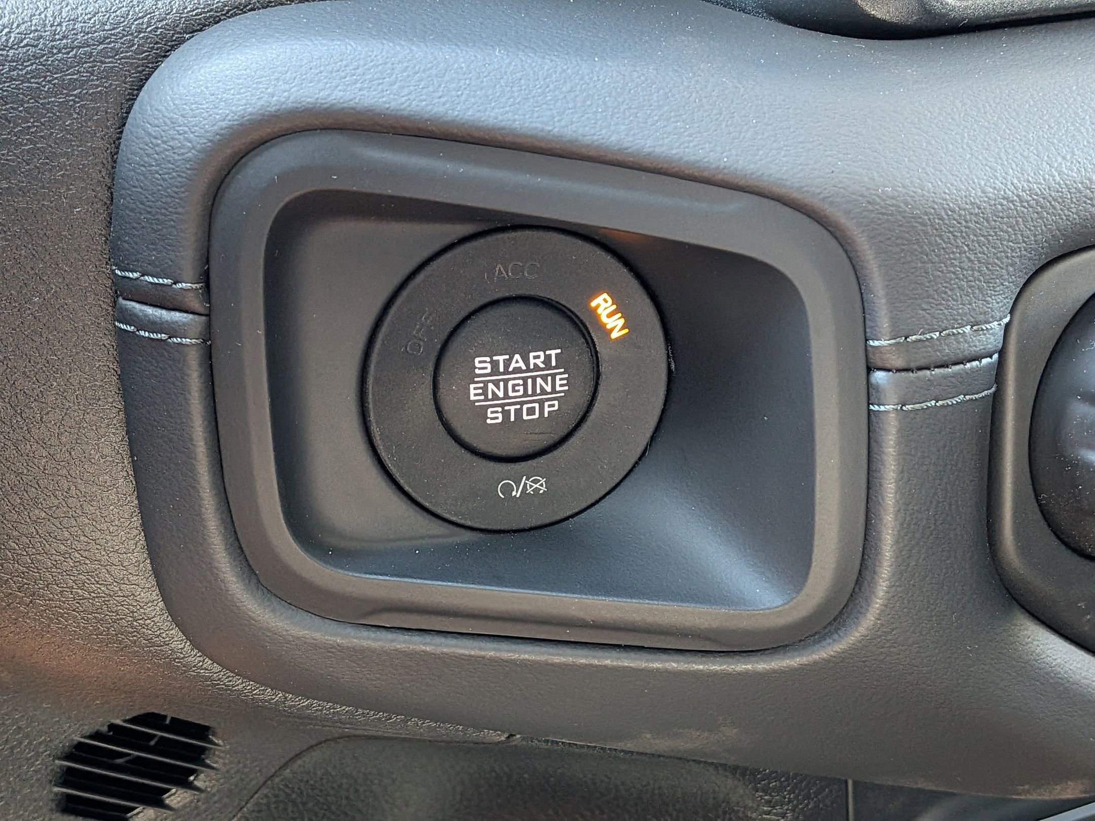 New 2026 Jeep Wrangler Unlimited Rubicon w/ Safety Group image 24