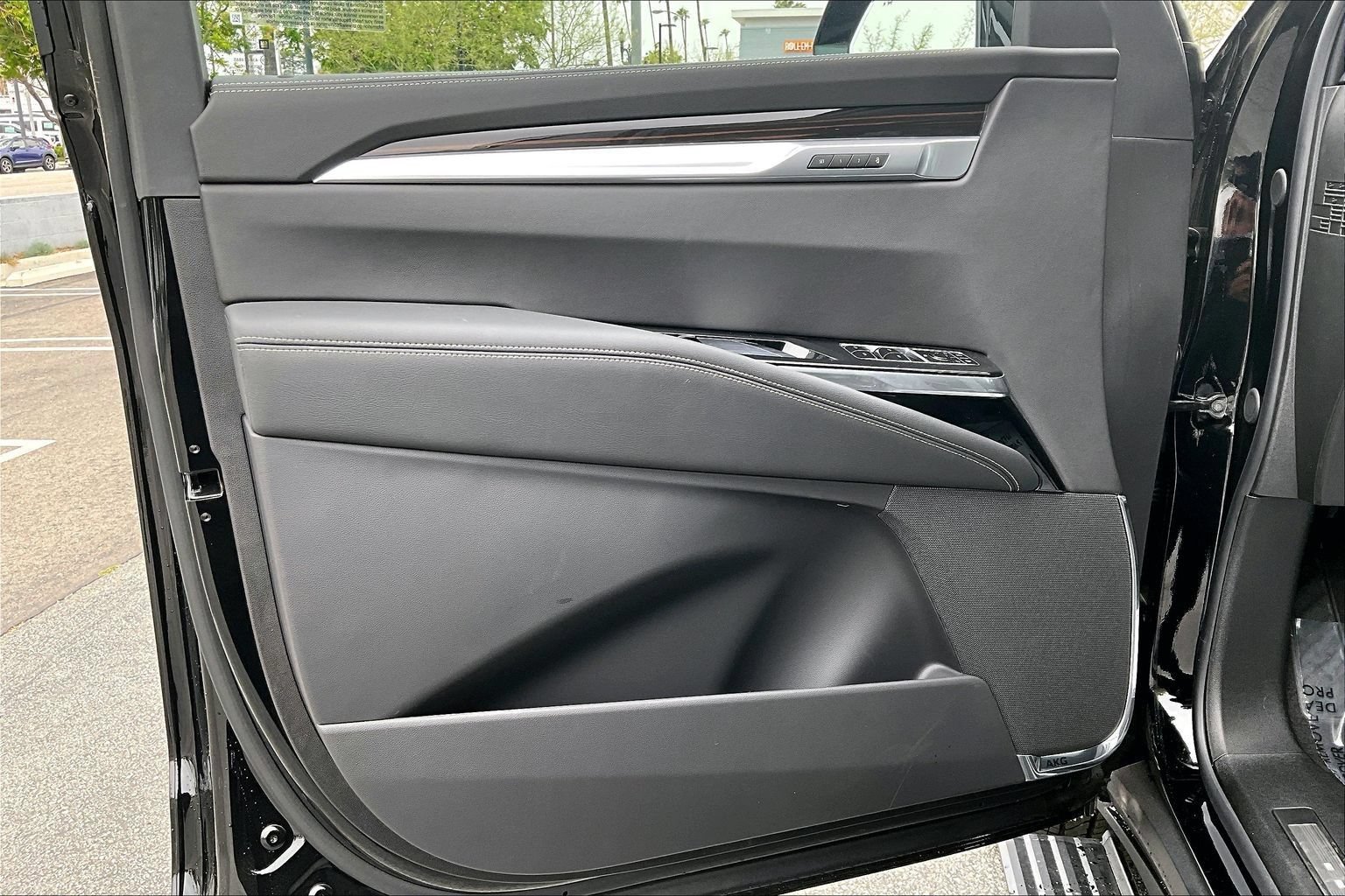 New 2026 Cadillac Escalade Luxury w/ LPO, Floor Liner Package AWD/4WD image 11