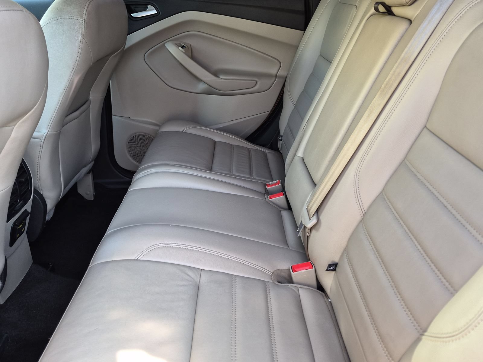 Used 2017 Ford Escape SE w/ SE Leather Comfort Package AWD/4WD image 20