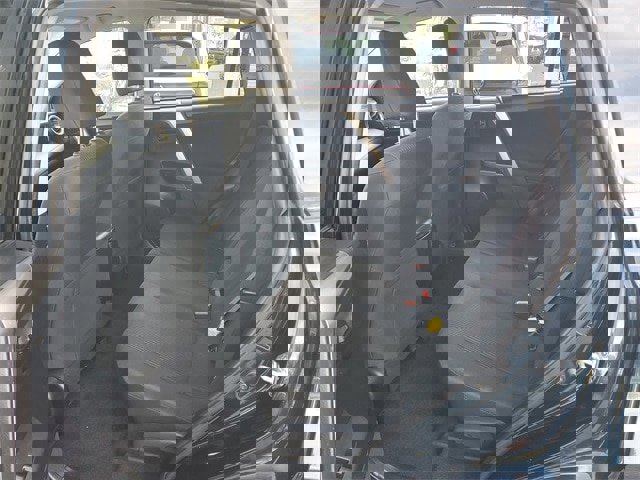 Used 2018 Toyota RAV4 LE w/ Carpet Mat Package image 11