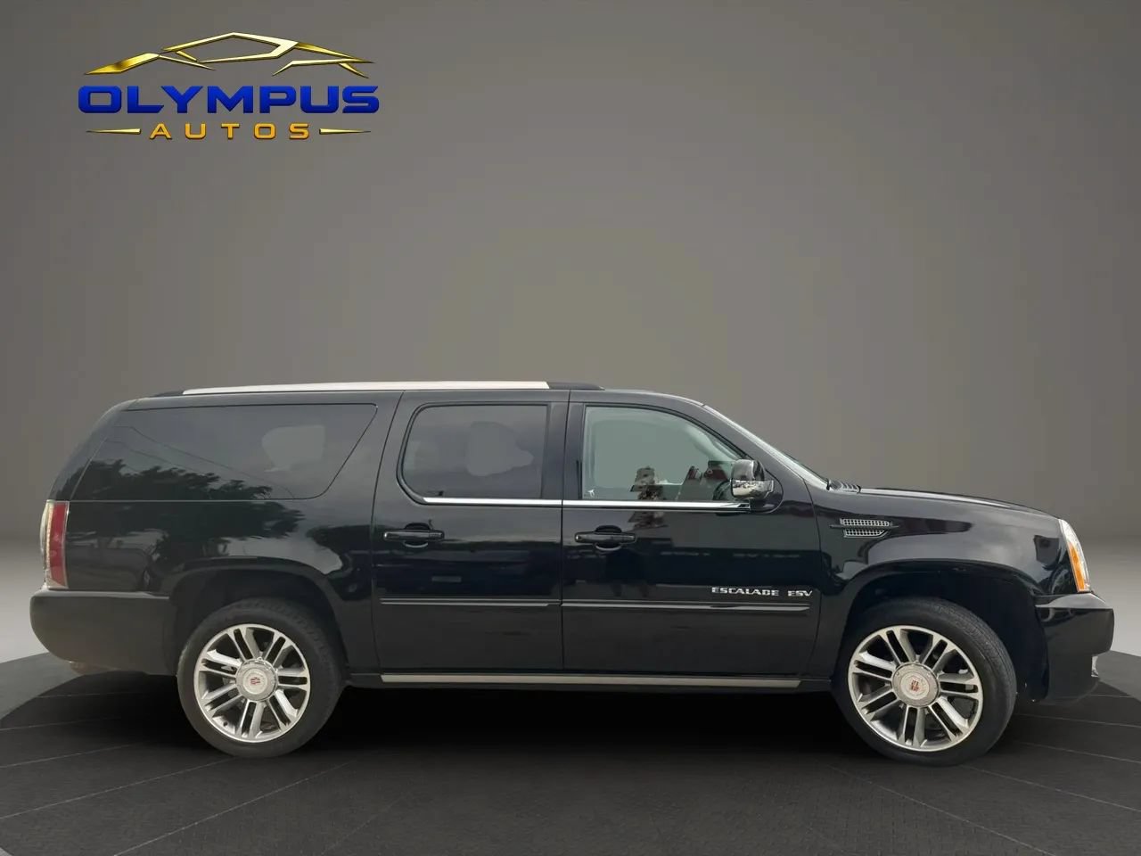 Used 2013 Cadillac Escalade ESV Premium AWD/4WD image 4