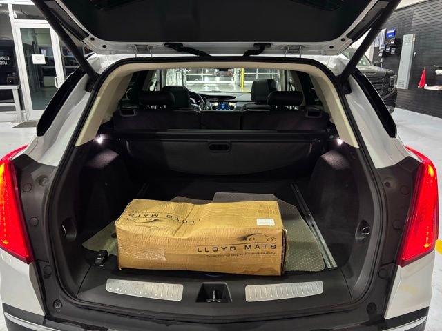 Used 2017 Cadillac XT5 Luxury w/ Driver Awareness Package AWD/4WD image 37