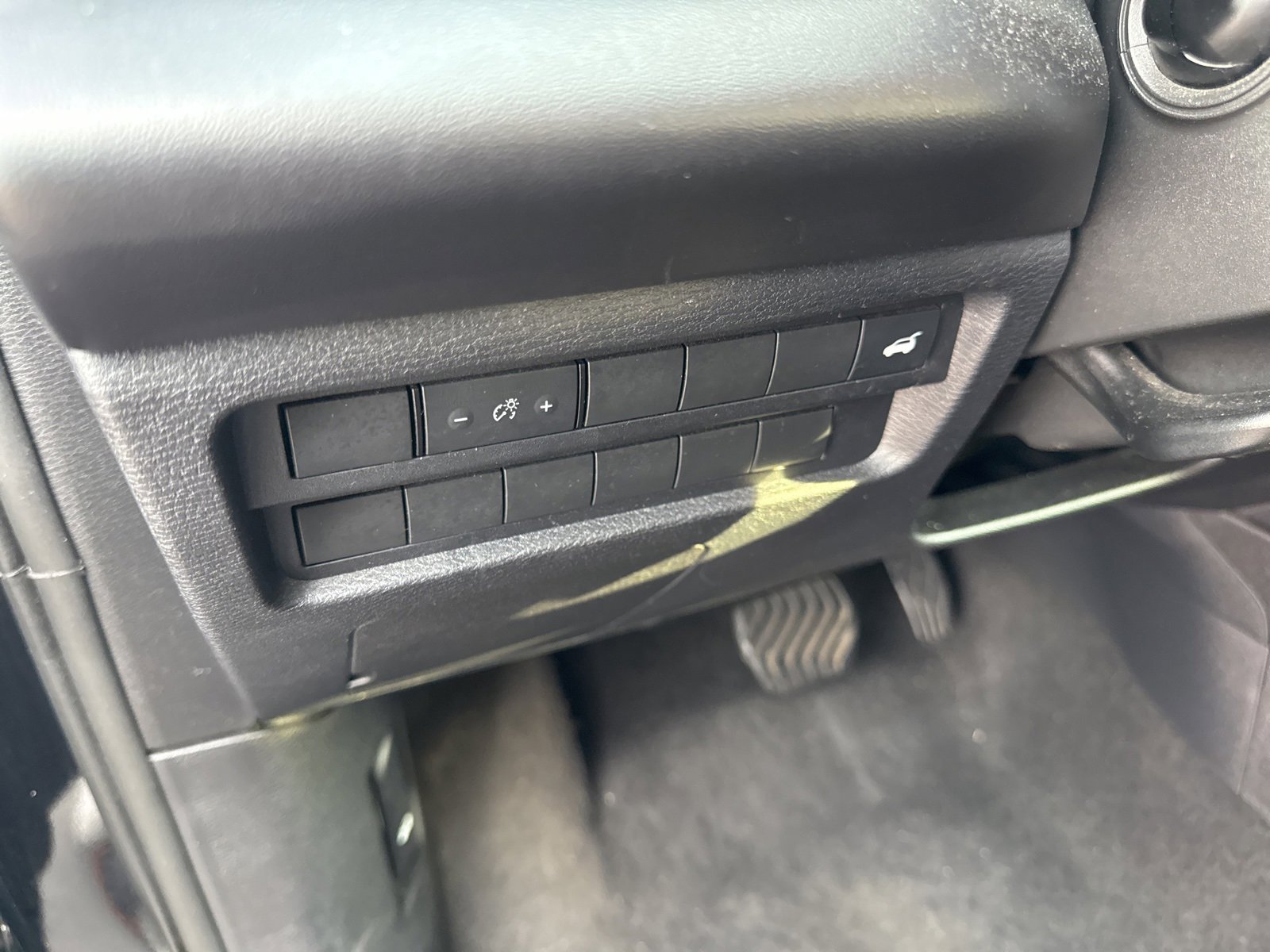 Used 2024 Mitsubishi Outlander SE Black Edition image 8