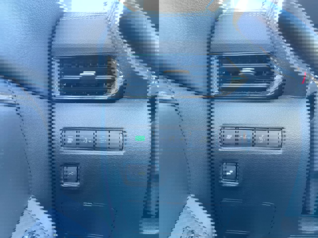 Used 2023 Nissan Sentra SV image 28