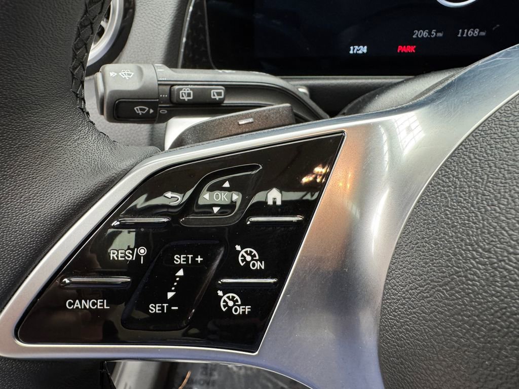 Used 2026 Mercedes-Benz GLB 250 4MATIC image 12