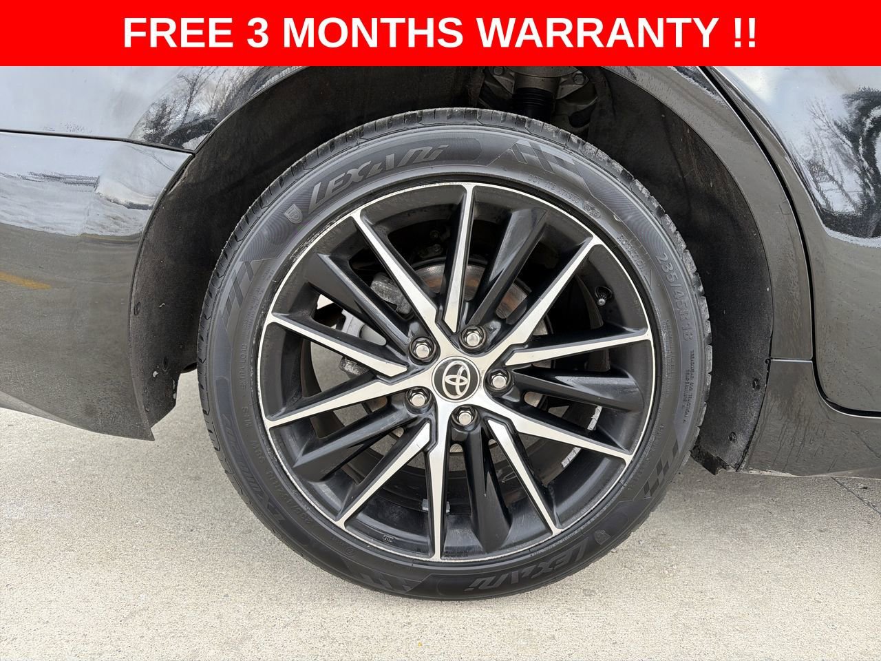 Used 2022 Toyota Camry SE FWD image 31