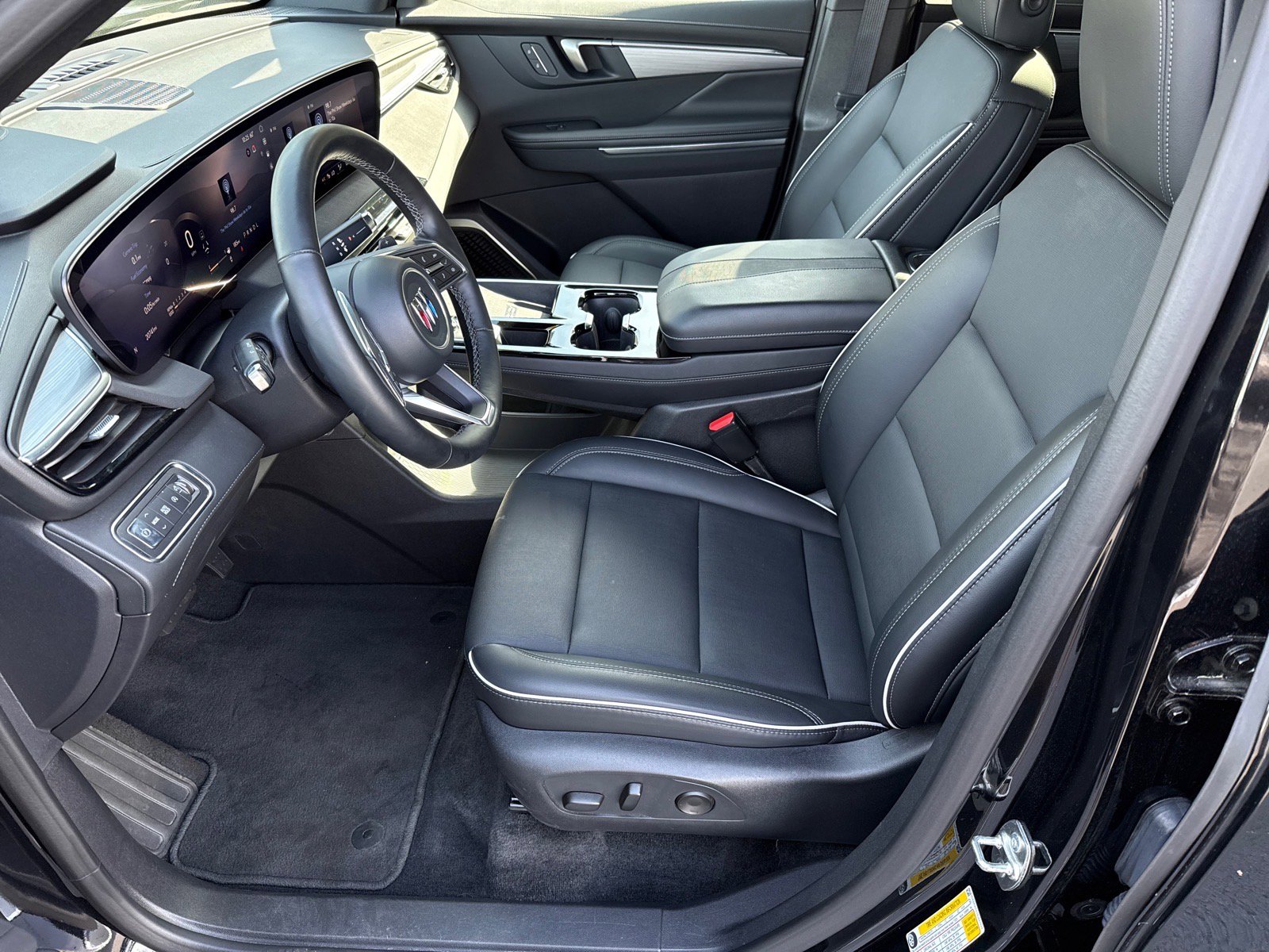 Used 2025 Buick Enclave Preferred image 10