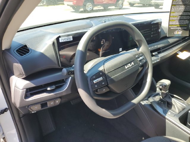 New 2026 Kia K4 FWD image 22