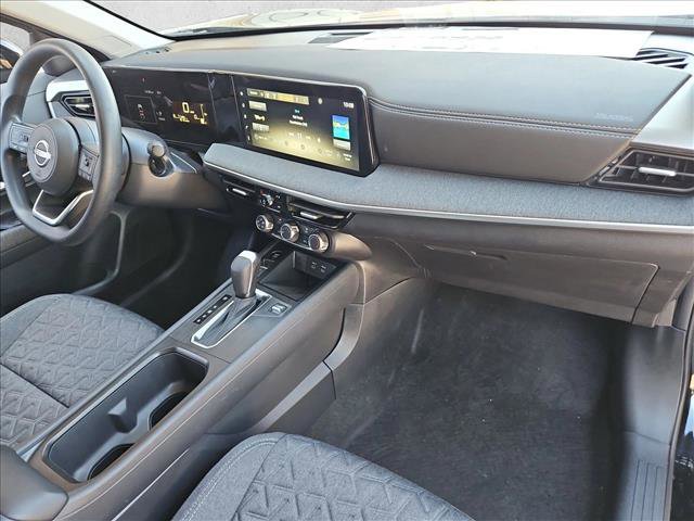 Certified 2025 Nissan Kicks SV FWD image 25