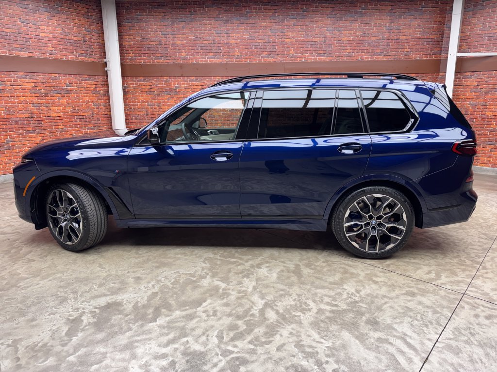 New 2027 BMW X7 M60i AWD/4WD image 2