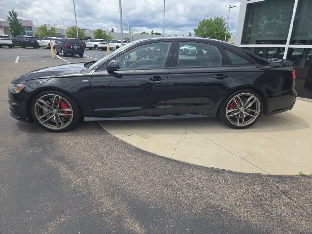 Used 2017 Audi S6 Prestige w/ S6 Sport Package AWD/4WD image 3