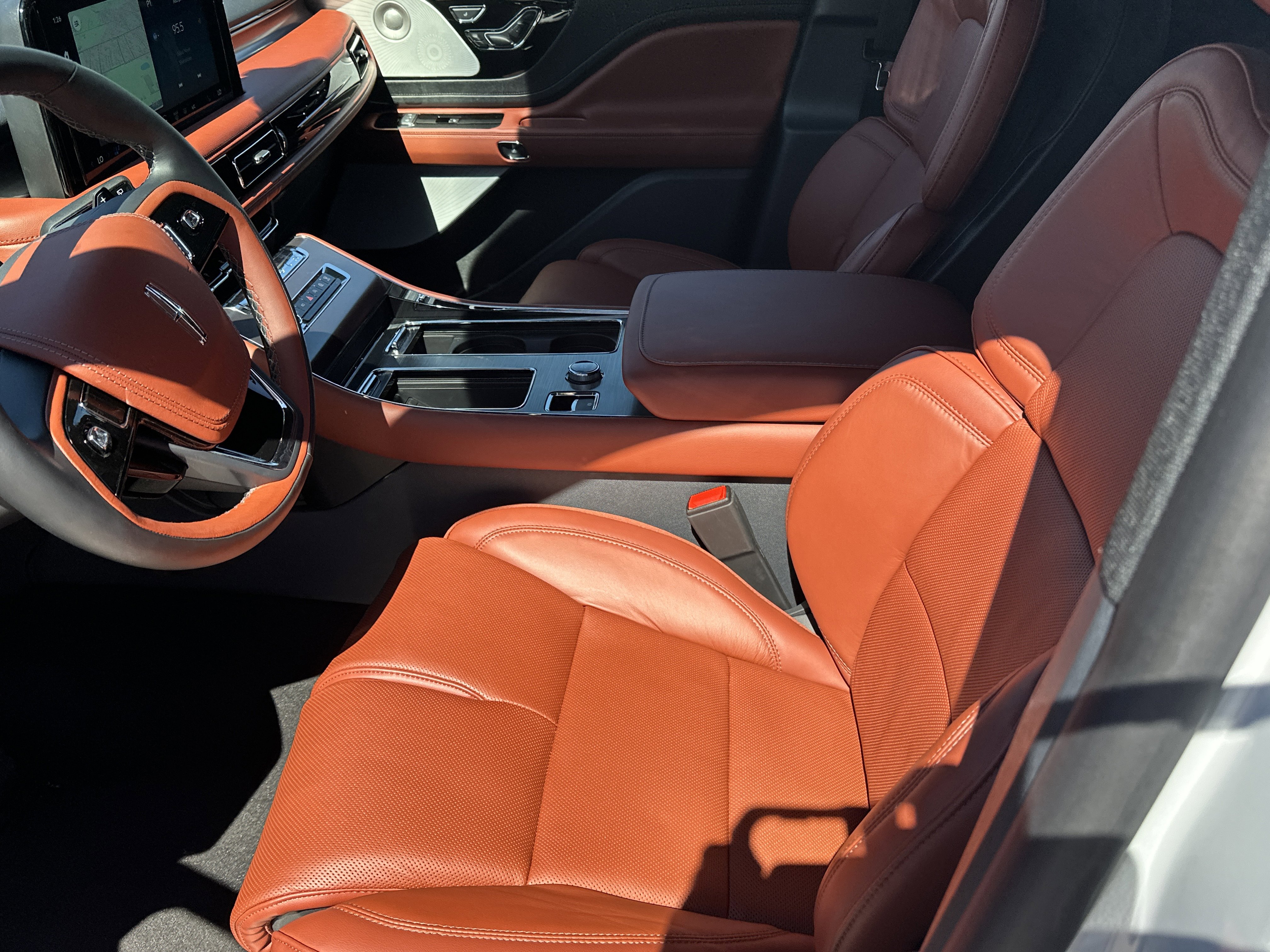 New 2025 Lincoln Aviator Reserve w/ Equipment Group 201A image 17
