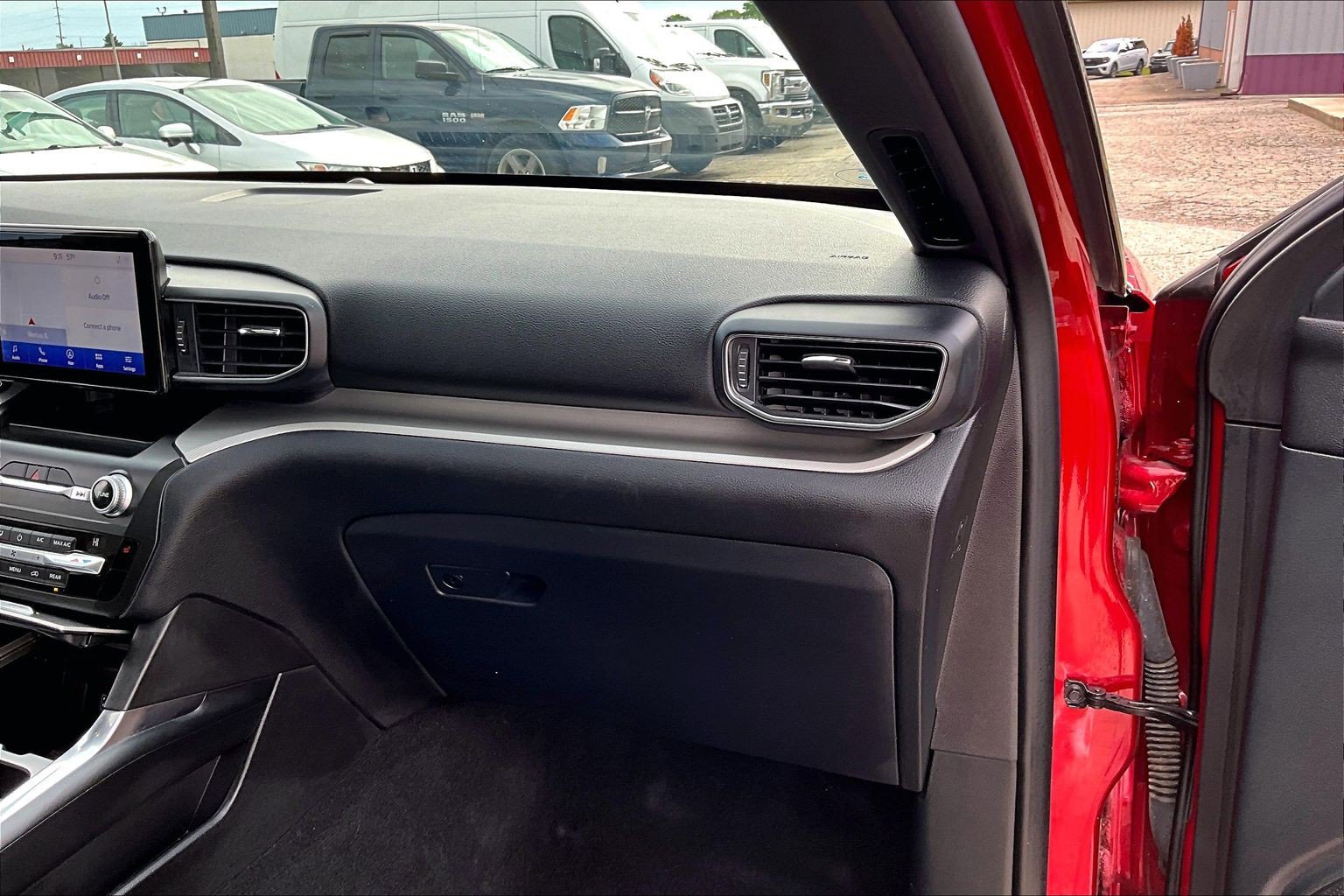 Used 2020 Ford Explorer XLT w/ Equipment Group 202A AWD/4WD image 22