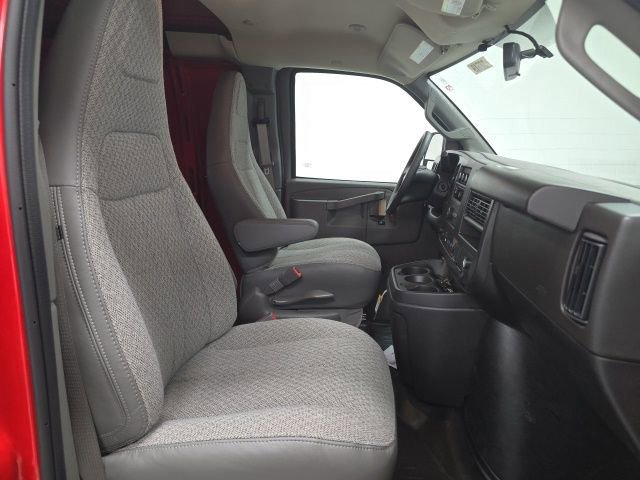 New 2026 Chevrolet Express 3500 w/ Driver Convenience Package image 22