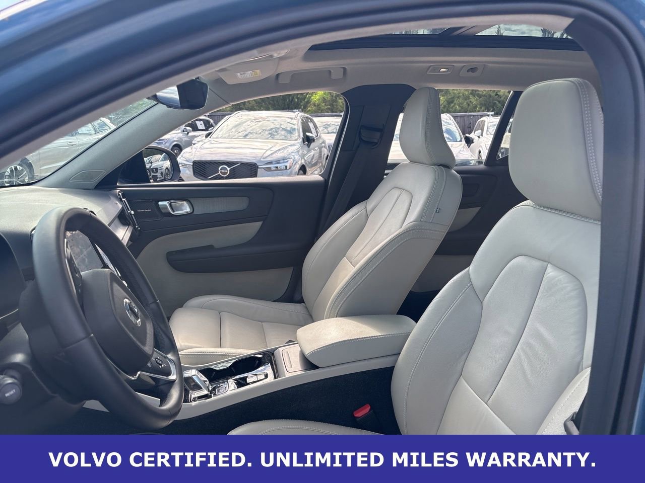 Certified 2023 Volvo XC40 B5 Ultimate w/ Protection Package Premier image 18