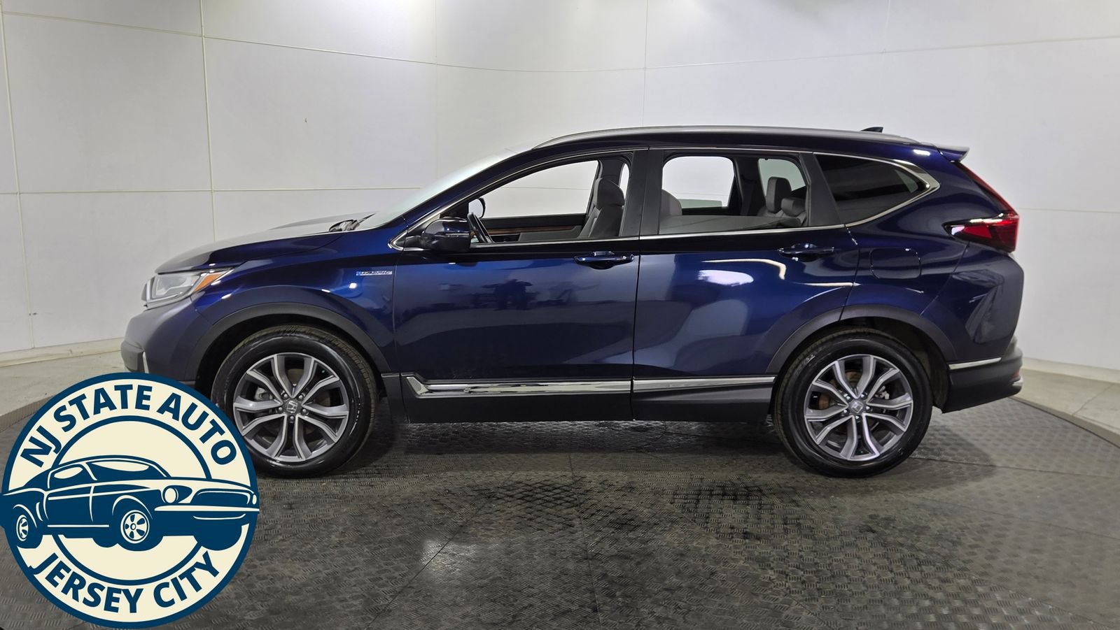 Used 2021 Honda CR-V Touring image 4