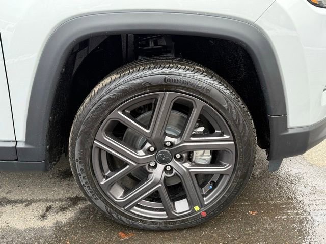 New 2026 Jeep Compass Latitude w/ Sun and Sound Group AWD/4WD image 19