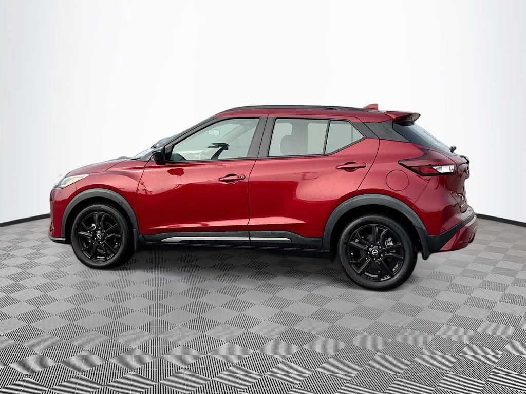 Used 2022 Nissan Kicks SR image 6
