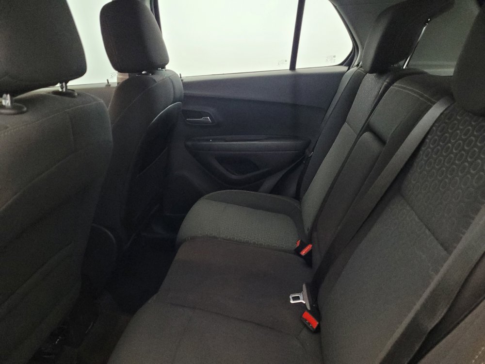 Used 2020 Chevrolet Trax LS FWD image 18