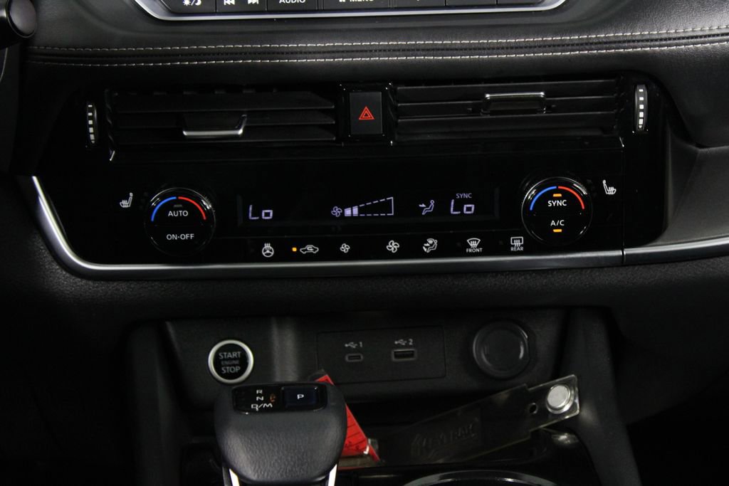 Certified 2021 Nissan Rogue SV w/ Premium Package image 23