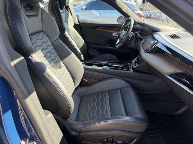 Used 2022 Audi e-tron GT Premium Plus image 17