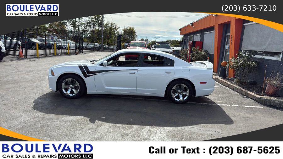Used 2013 Dodge Charger SE w/ Sport Appearance Group image 4