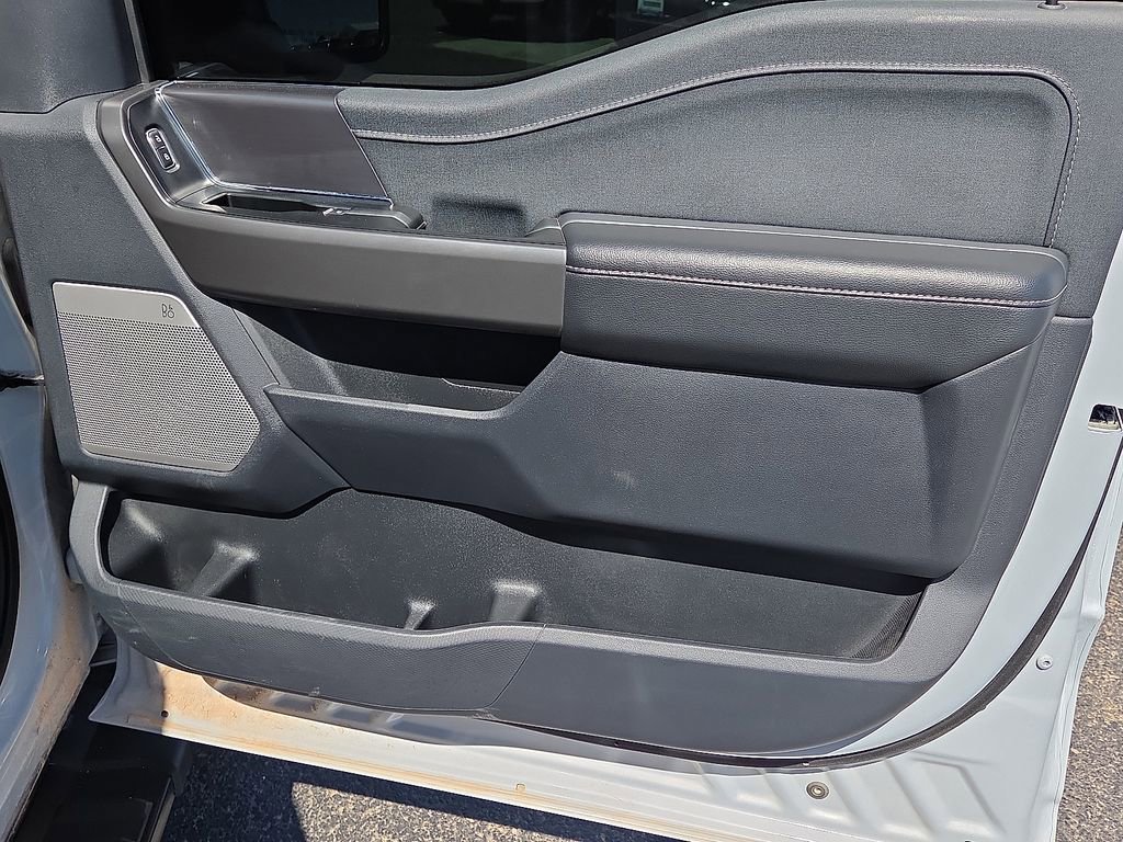 Used 2025 Ford F150 Lariat w/ Equipment Group 501A Mid image 16