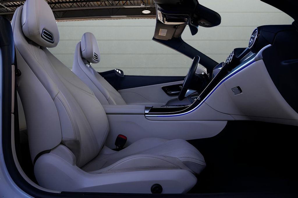Used 2024 Mercedes-Benz CLE 300 4MATIC Cabriolet image 77
