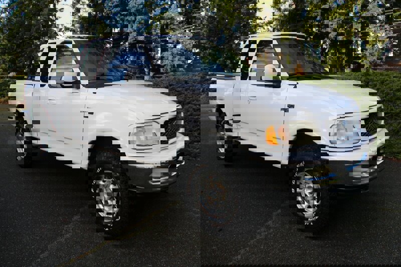 Used 1997 Ford F150 XL image 2