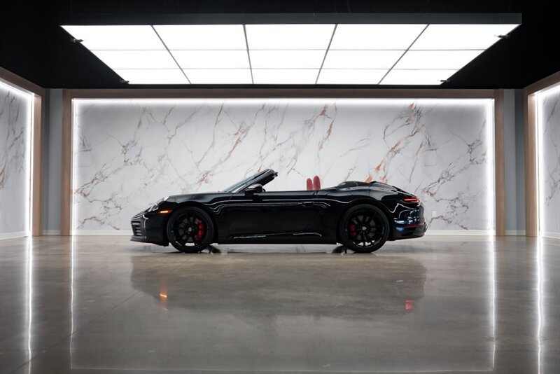 Used 2023 Porsche 911 Carrera S RWD image 4