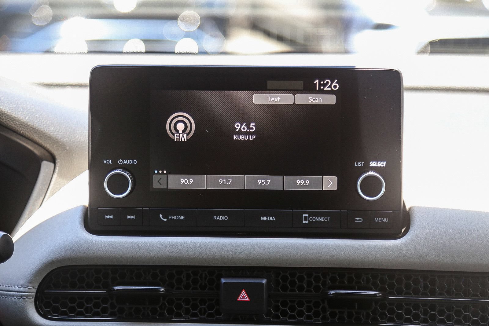 Used 2025 Honda HR-V LX image 12