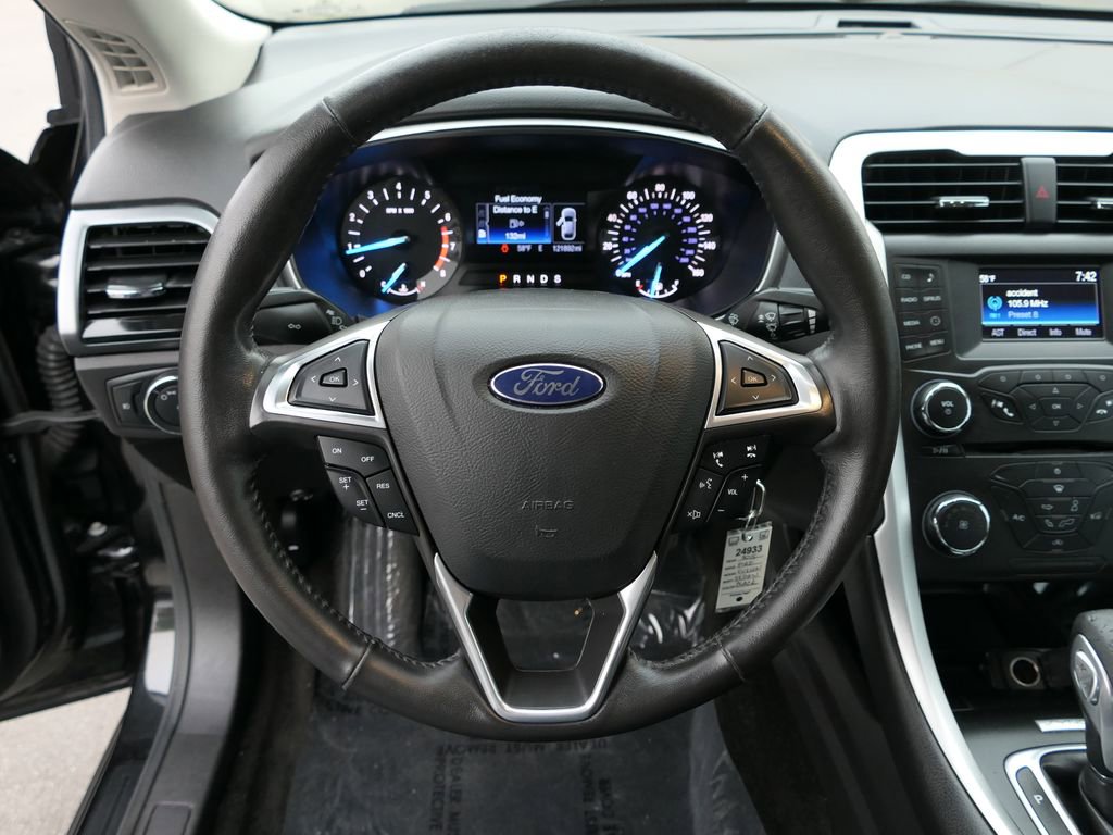 Used 2015 Ford Fusion SE w/ Equipment Group 201A image 20