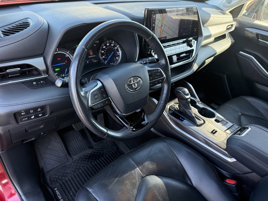 Used 2020 Toyota Highlander Limited image 15