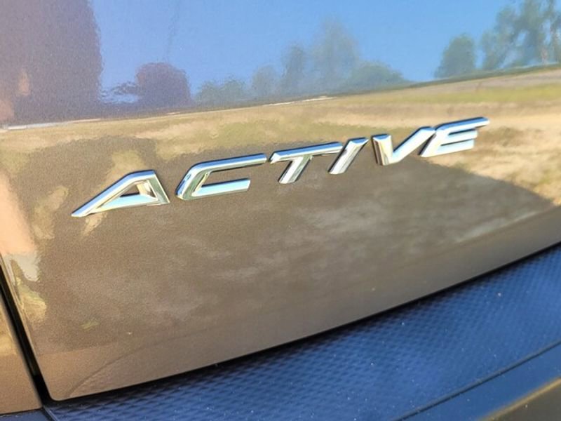 Used 2024 Ford Escape Active image 11