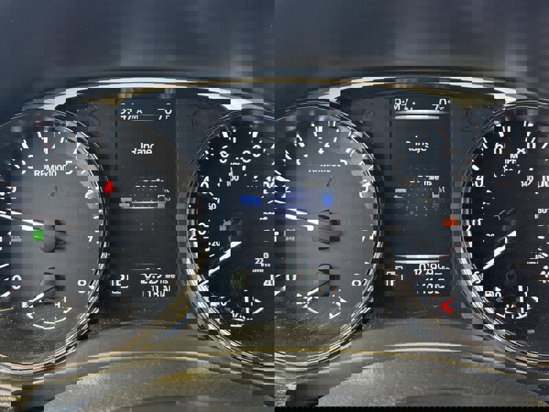 Used 2014 Nissan Rogue SV image 22