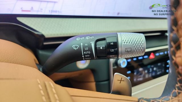 Used 2025 Genesis GV80 3.5T Prestige image 43