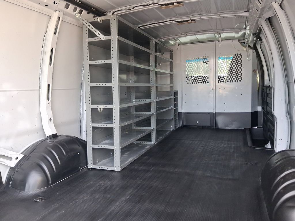 Used 2023 GMC Savana 2500 Extended w/ Driver Convenience Package image 8