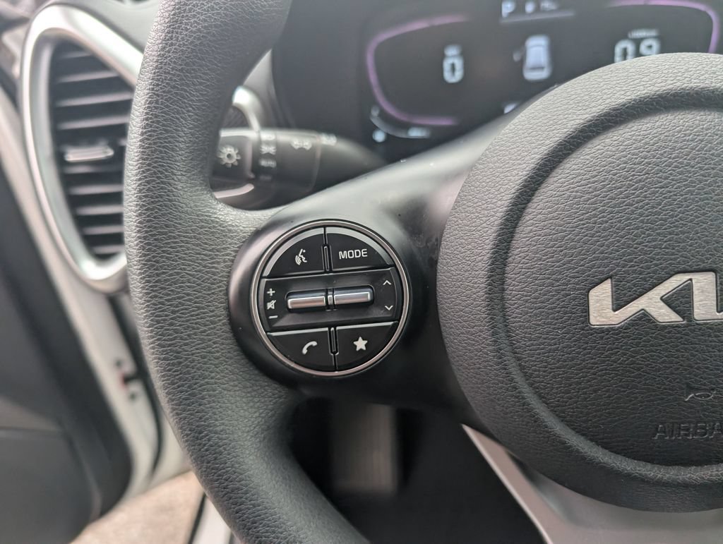 New 2024 Kia Soul LX w/ Option Group 015 FWD image 17