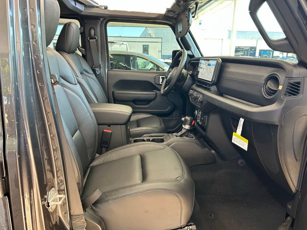 New 2026 Jeep Gladiator Sport AWD/4WD image 34