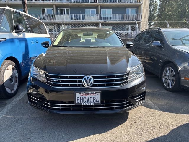 Used 2016 Volkswagen Passat 1.8T R-Line image 2