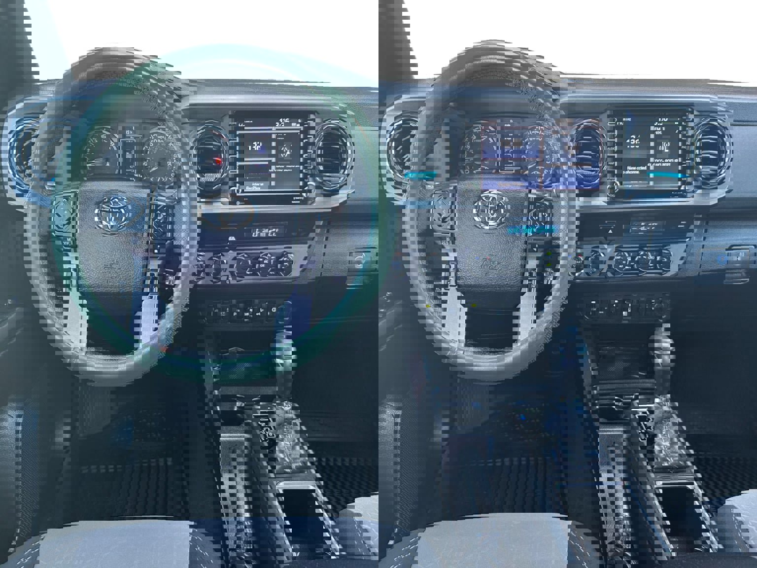 Used 2021 Toyota Tacoma TRD Off-Road w/ Technology Package image 12