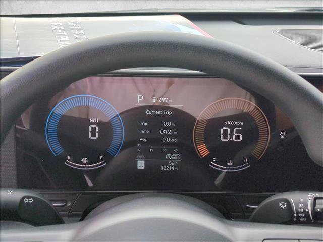 Used 2025 Hyundai Kona SE image 11