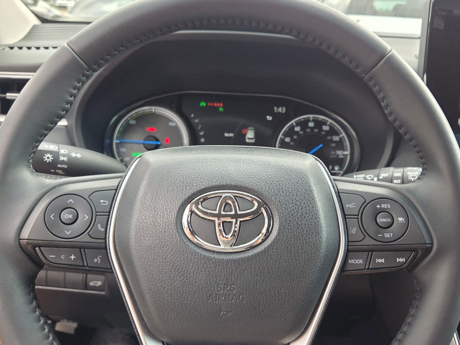 Used 2024 Toyota Venza LE image 25