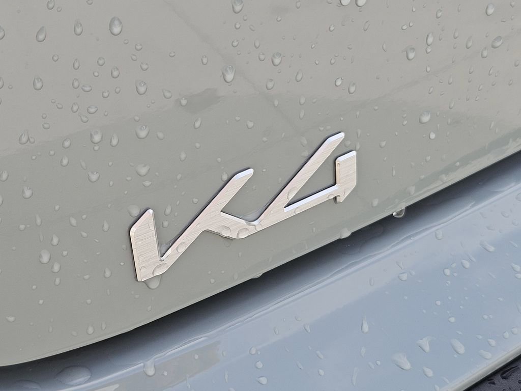 New 2026 Kia K4 FWD image 9