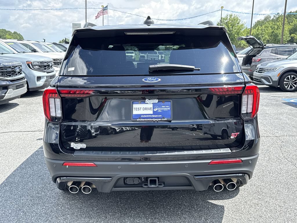 Used 2025 Ford Explorer ST AWD/4WD image 6