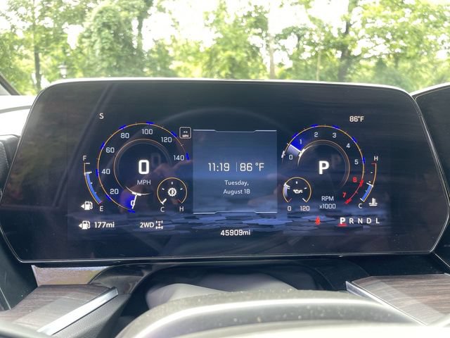 Used 2025 Chevrolet Tahoe Premier AWD/4WD image 15