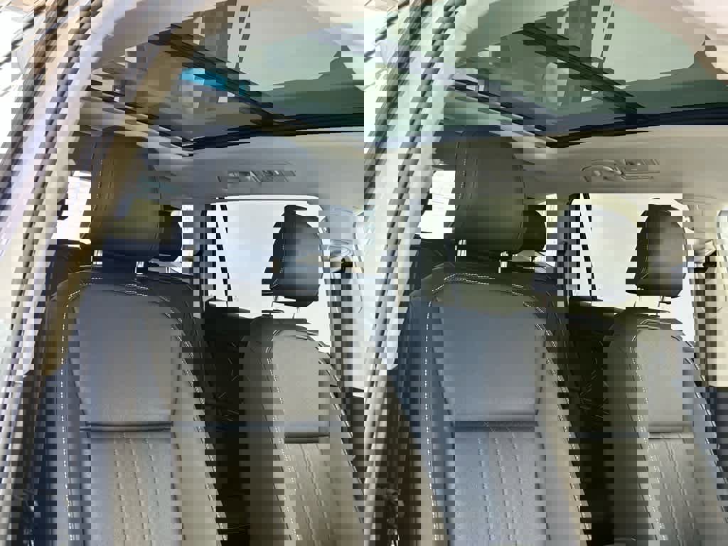 Certified 2024 Volkswagen Tiguan SE w/ Panoramic Sunroof Package image 27