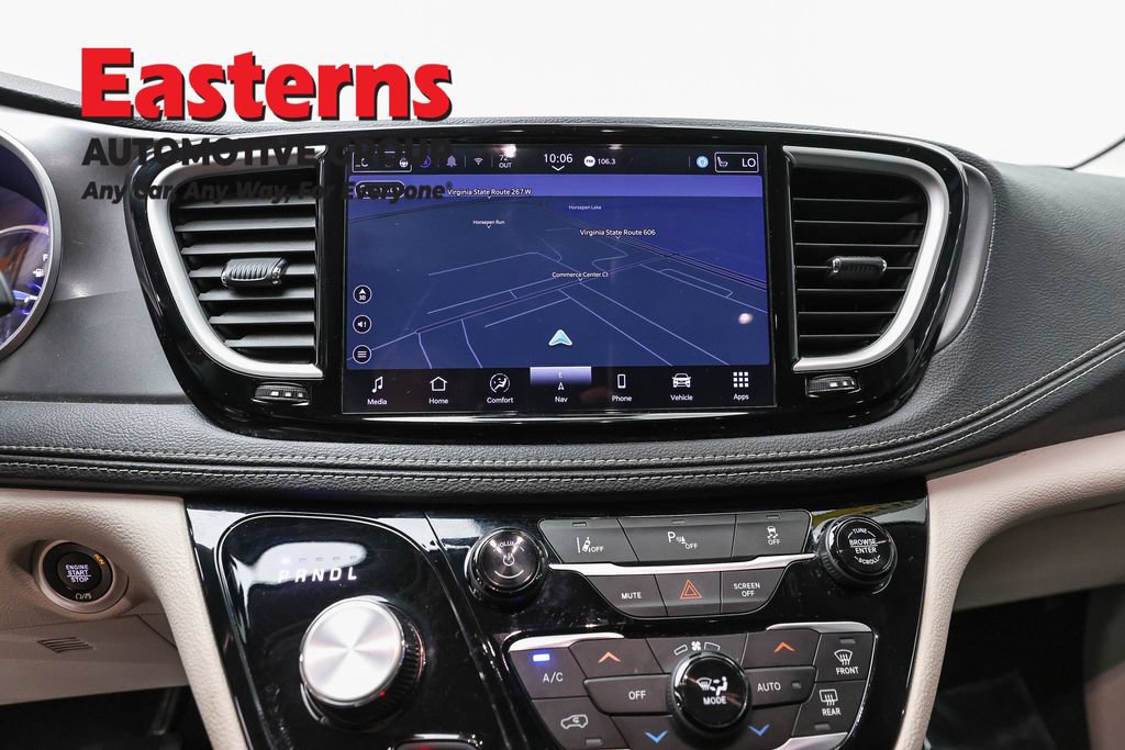 Used 2024 Chrysler Pacifica Limited FWD image 12