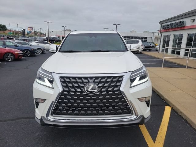 Used 2023 Lexus GX 460 Luxury w/ Sport Design Package AWD/4WD image 2