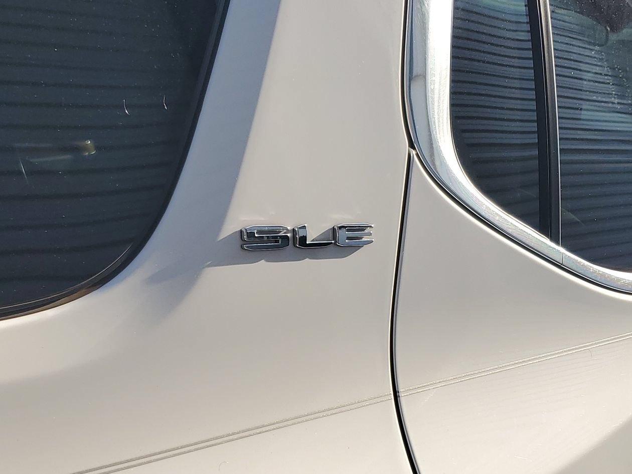 Used 2023 GMC Acadia SLE AWD/4WD image 8